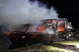 Boot door brand verwoest