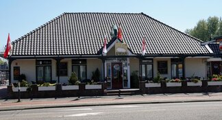 Komende zondag live muziek in De Swan met coverband Sam