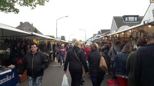 Gezellige drukte op 40e Jaarmarkt Heerhugowaard