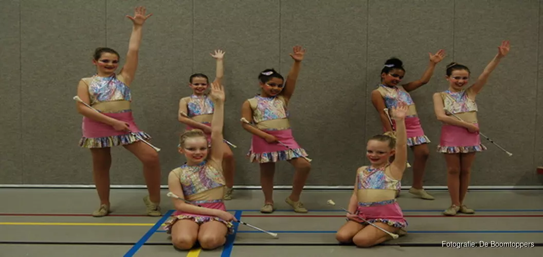 De Boomtoppers naar het NK twirlen