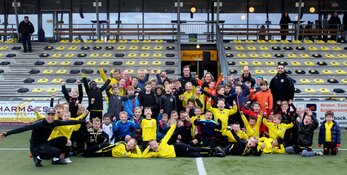 Nasser el Jackson laat kinderen genieten op voetbaldag