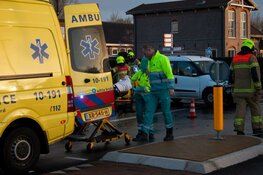 Auto's botsen in Heerhugowaard: twee gewonden