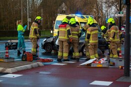 Auto's botsen in Heerhugowaard: twee gewonden