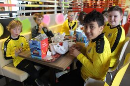 Jeugd Reiger Boys actief bij McDonalds tijdens Landelijke Opschoondag