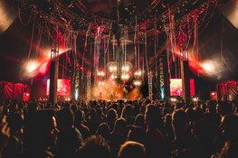 Groot feest op het Raadhuisplein met Koningsnacht & Koningsdag in de feesttent