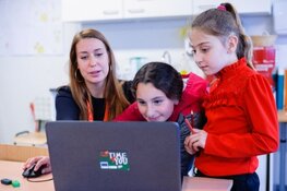 VluchtelingenWerk zoekt dringend vrijwilligers voor activiteiten voor vluchtelingkinderen op het azc in Heerhugowaard