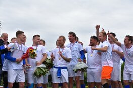 Kampioen KSV blijft ook op historische dag gewoon zichzelf