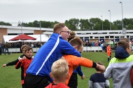 Kampioen KSV blijft ook op historische dag gewoon zichzelf