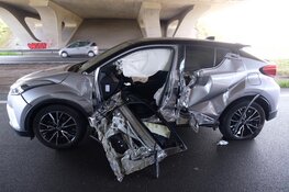 Aanhanger schiet los op N242