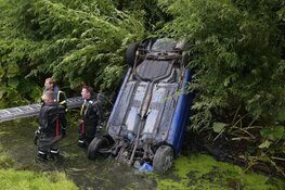 Auto te water bij Rustenburg, bestuurder gewond