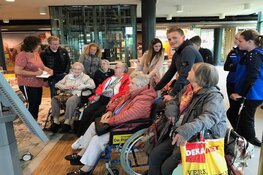 Met elkaar, Voor elkaar viert 1e verjaardag