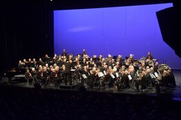 Noord-Hollands Ouderenorkest treedt op voor senioren in Cool