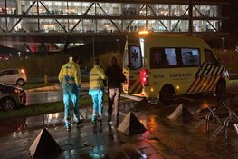 Fietsster geschept bij station Heerhugowaard: gewond naar ziekenhuis