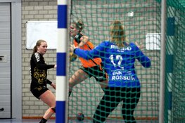 KSV heeft makkelijk avondje en klimt naar derde plaats