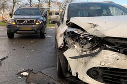 Flinke schade en gewonde bij botsing Heerhugowaard