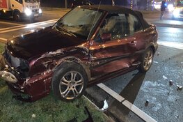 Gewonde en veel schade bij ongeval N245, bestuurder op de vlucht