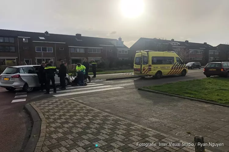Fietsster aangereden op rotonde Middenweg