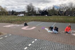 Creatieve vriendinnenclub ondersteunt bewoners en personeel HugoWaard