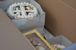 Gelateria Elisa doneert 20 ijstaarten aan bewoners en personeel Zuyder Waert