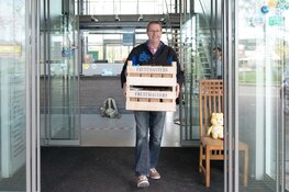 Wonen Plus Welzijn brengt op Bevrijdingsdag 1700 oranje gebakjes bij cliënten