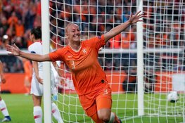 Stefanie van der Gragt keert terug bij Ajax