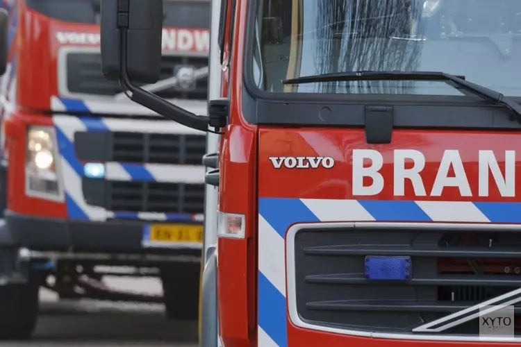 Auto door brand verwoest aan Spirealaan