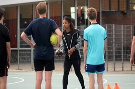 Wereldkampioenen laten handbaljeugd A&O genieten