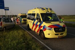 Drie gewonden bij eenzijdig ongeval N242