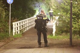 Gewonde bij schietpartij, politie doorzoekt omgeving Fabritiuspark