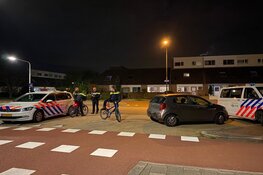 Politie houdt man aan onderweg naar melding woninginbraak; getuigen gezocht