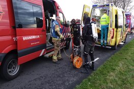 Auto te water langs Oostdijk, geen inzittenden aangetroffen