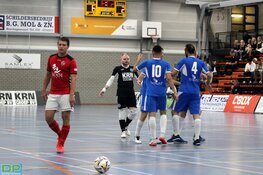 FC Marlène heeft het een kwartier lastig tegen White Stones, maar maakt daarna het verschil