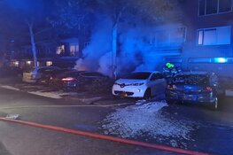 Vermoedelijke brandstichting in Heerhugowaard, vijf auto's beschadigd