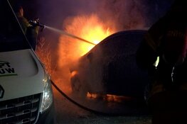 Opnieuw autobrand in Heerhugowaard, ditmaal in Oberonlaan
