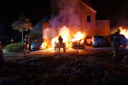 Vier auto&#39;s door brand verwoest in Heerhugowaard