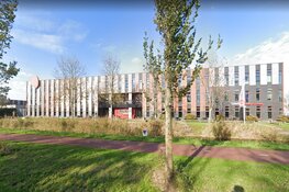 Rob Jetten geeft gastles over democratie op het Johannes Bosco in Heerhugowaard