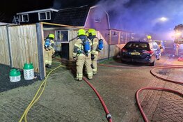 Meerdere eenheden ter plaatse bij woningbrand aan Melkpad in Zuid-Scharwoude