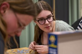 3 teams kwalificeren zich voor het NK legpuzzelen tijdens de voorronde in Obdam