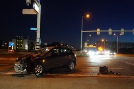 Twee gewonden en veel schade bij ongeval op N242