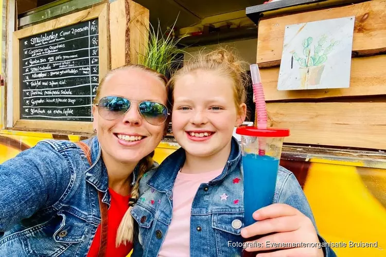 Borrelplanken, volop keus en Zomerse Sangria bij Foodtruckfestival HOPPAAA! in Gorinchem