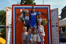 Yoeri Havik en Rosan Koper sterke winnaars Tour de Waard. Ariëns oppermachtig op skeelers