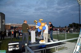 Jubilerend KSV presenteert nieuwe hoofdsponsor, eert vrijwilligers en opent kunstgrasveld