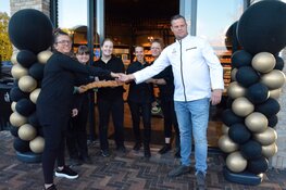 Bakkerij Jos Rood met recht trots op nieuwe winkel in De Draai