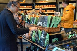 Bakkerij Jos Rood met recht trots op nieuwe winkel in De Draai