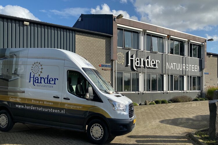 Diverse vacatures bij Harder Natuursteen Hoogkarspel