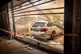 Ravage na ramkraak op kledingwinkel in Alkmaar