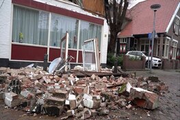 Voorgevel van Chinees restaurant omgevallen in Broek op Langedijk