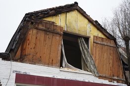 Voorgevel van Chinees restaurant omgevallen in Broek op Langedijk