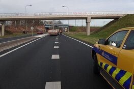 Botsing tussen drie vrachtwagens op N242 bij Heerhugowaard