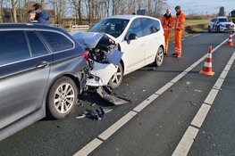 Botsing met vier auto's op N242